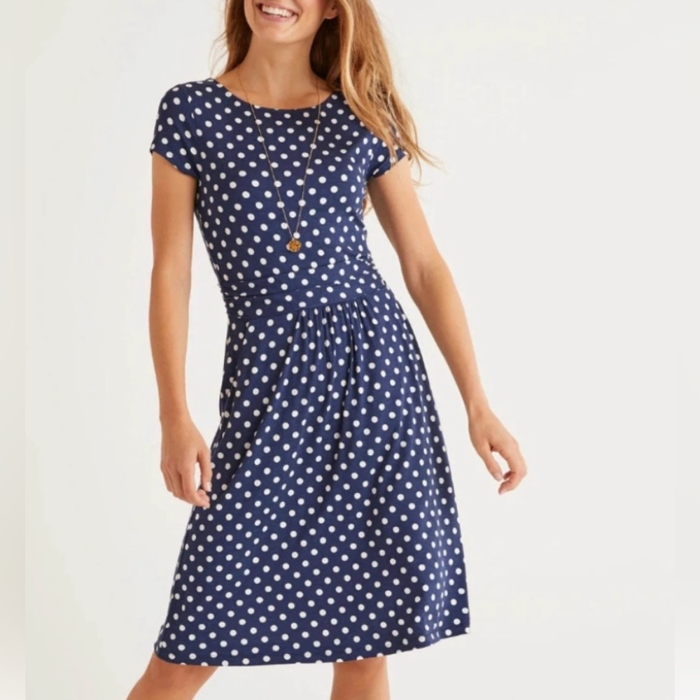 NWT Amelie Boden dress. Navy polka dot size 6